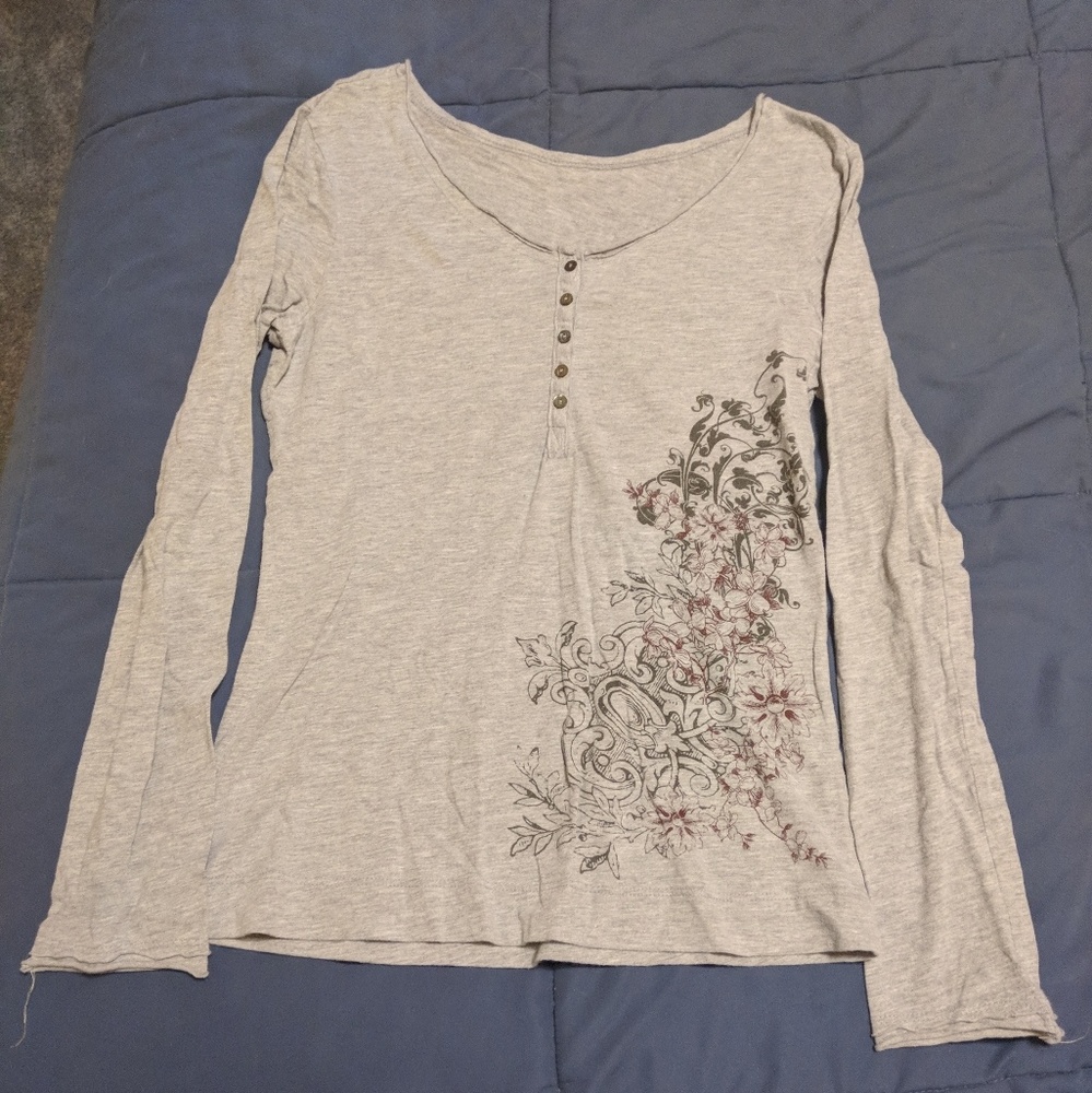 Long sleeve tee